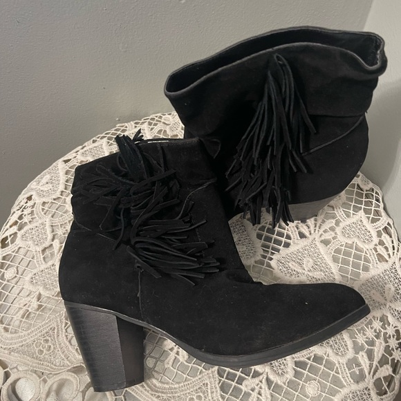 Rampage Fringe Black Boot - Picture 2 of 3